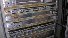 Elektromos kapcsolószekrények tisztítása Elektromos kapcsolószekrények tisztítása